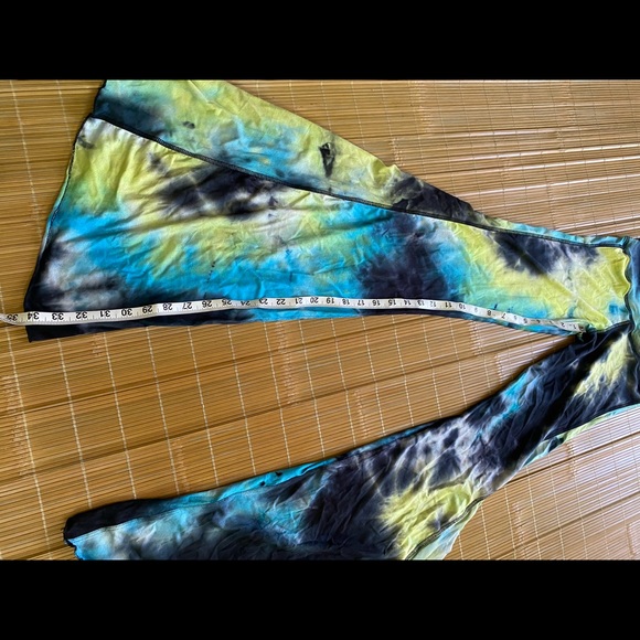 2 pieces new one bell bottom and top - Picture 9 of 16